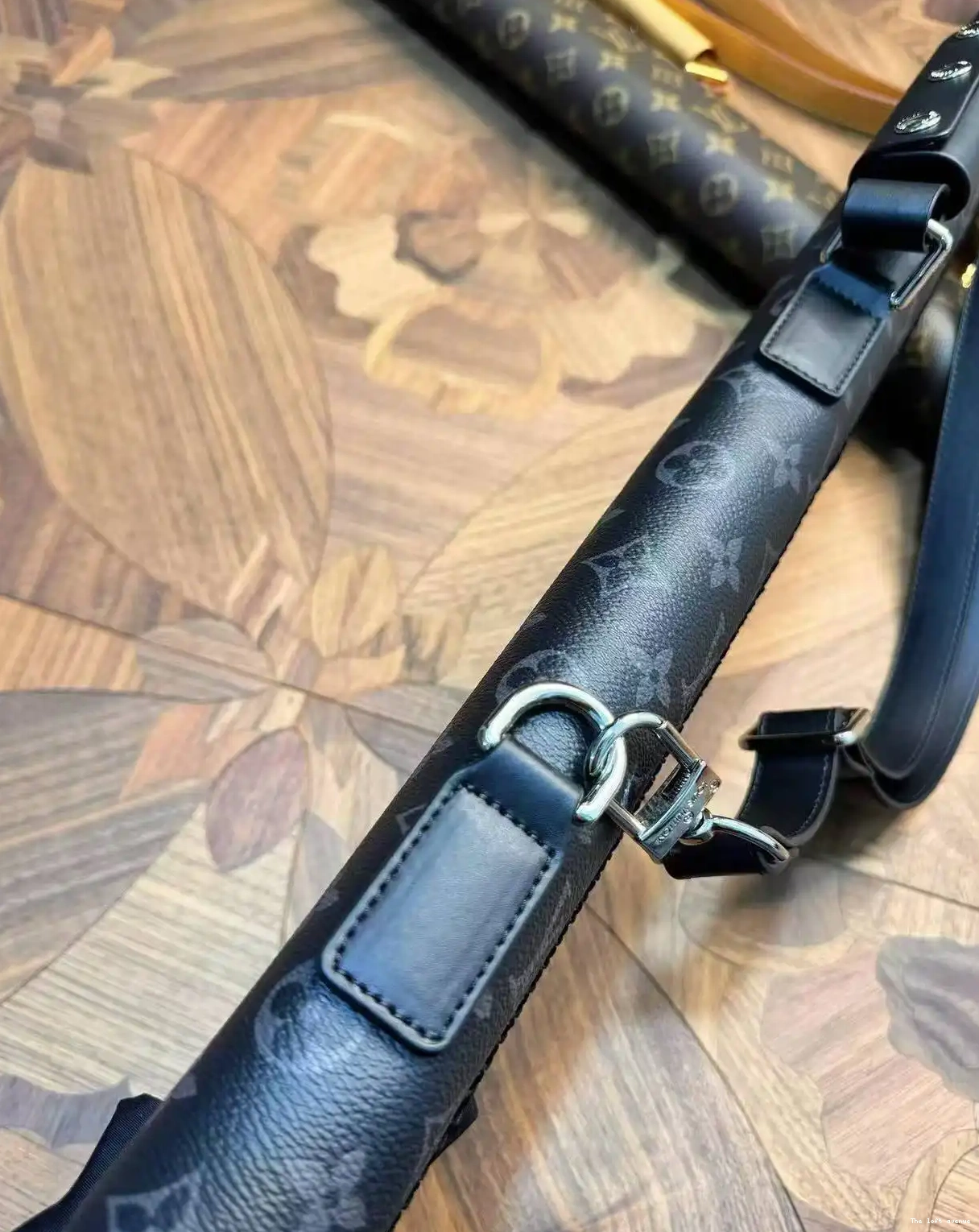 LV STICK COVER BILLIARD CUE 0602